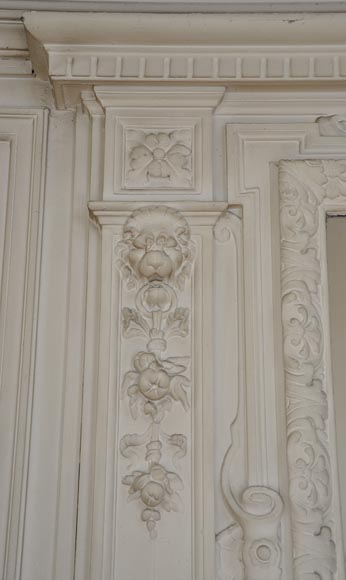 Antique Louis XIV style pierglass with lions heads decor-2