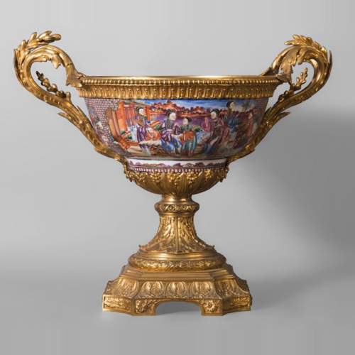 Canton porcelain cup with a beautiful gilt bronze mount, 19th century
