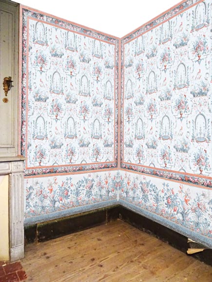 A beautiful set of polychrome wallpaper from a room-0