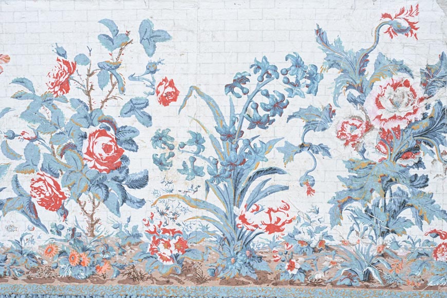 A beautiful set of polychrome wallpaper from a room-5