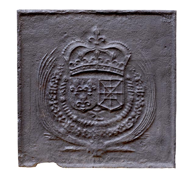 18th century fireback with French and Navarre arms-0
