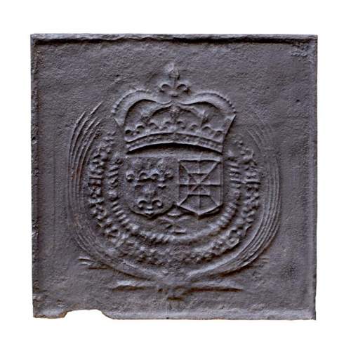 18th century fireback with French and Navarre arms