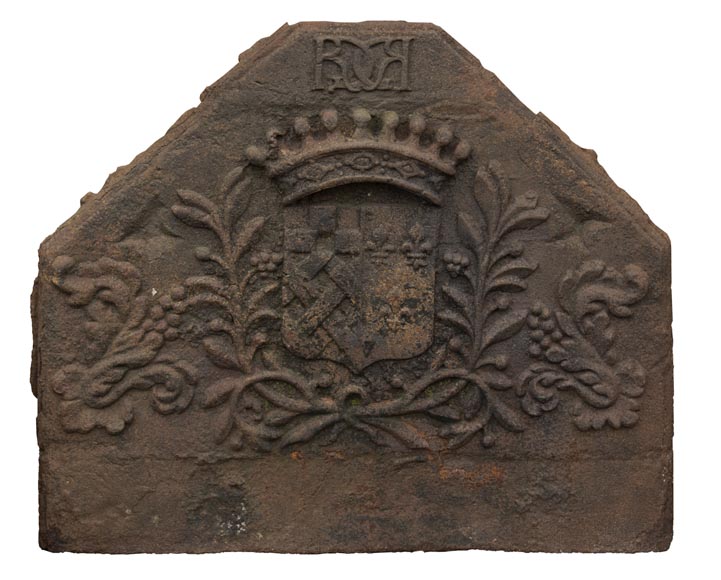 17th century fireback with the wedding coat of arms of René du Matz and Gilonne de la Marzelière-0