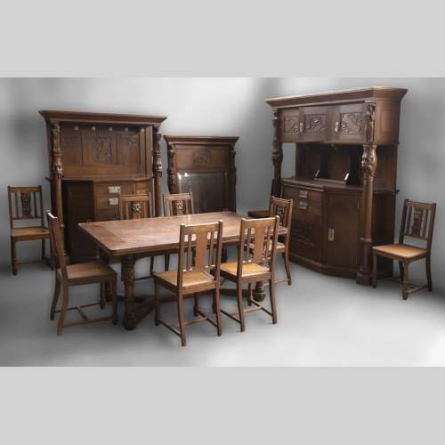 Oak dining room, decoration inspired by Nordic mythology