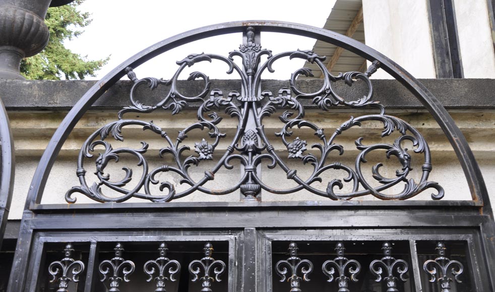 Set of four modern cast iron double doors in the style of 18th century gates-3