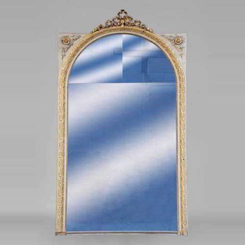 Important Louis XVI style overmantel pierglass decorated with knotted ribbons and flowers