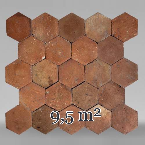 Lot of 9.5 m² of antique hexagonal terracotta tiles, 19th century