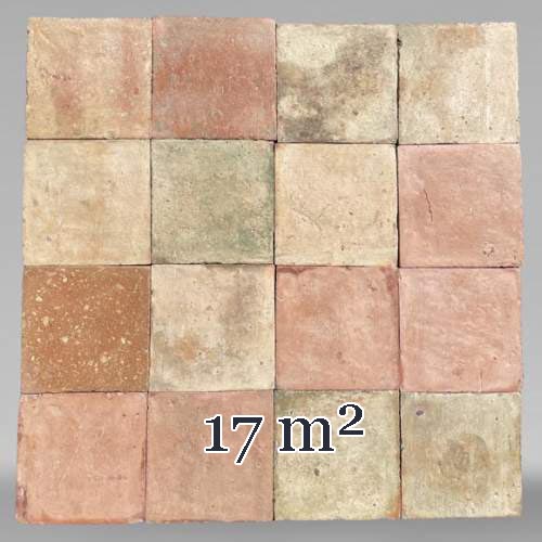 Set of around 17 m² of terracotta floor tiles in square shape