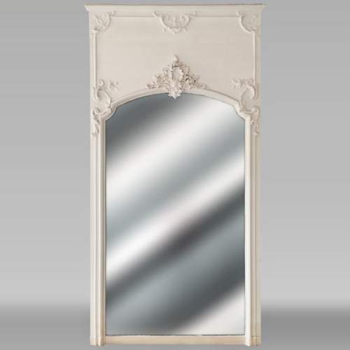 Louis XV style trumeau with asymmetrical shell decoration