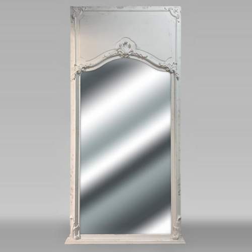 Louis XV style trumeau of painted in white wood with a shell