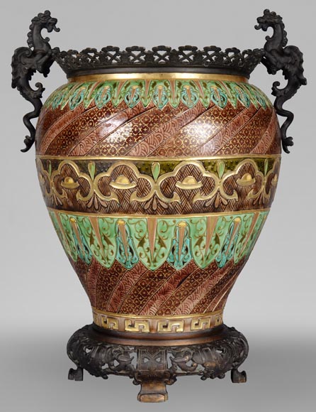 Large vase with a bronze mount and dragons-0