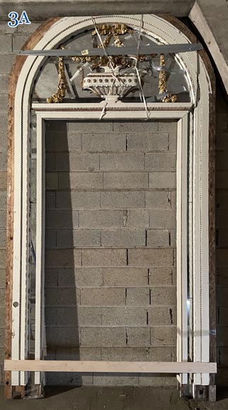 Carved, regilded and white-painted wooden paneling-3