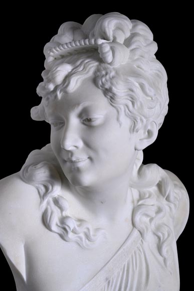 Joseph FRUGONI, Bust of a woman or Aphrodite-2