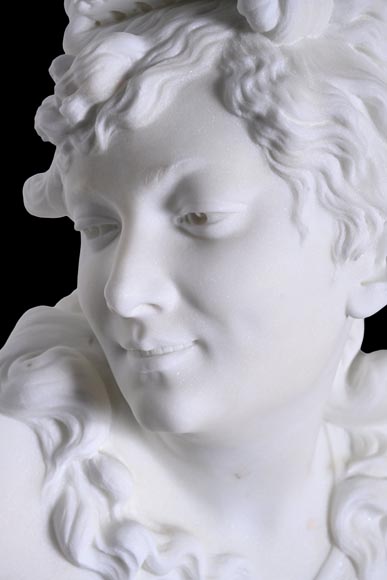 Joseph FRUGONI, Bust of a woman or Aphrodite-3