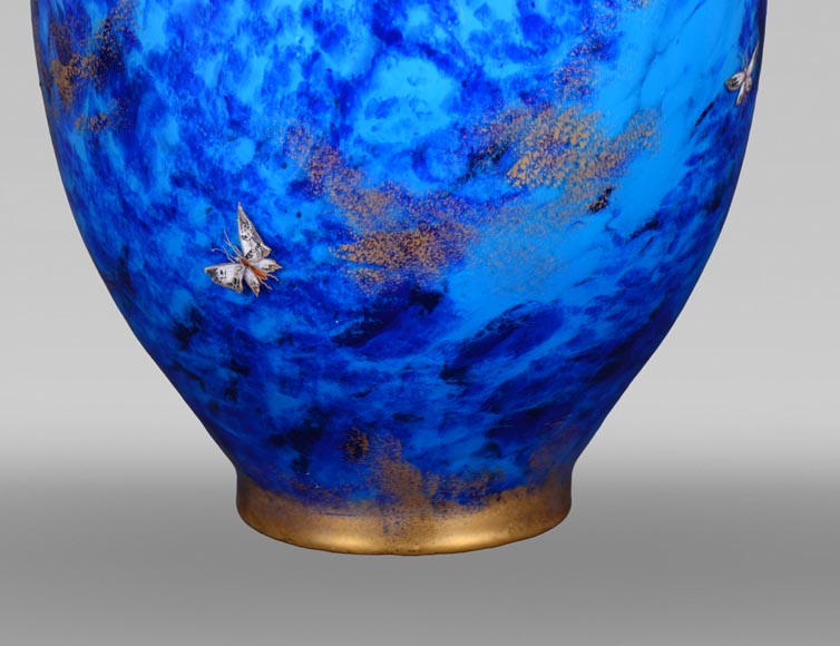 Clichy Glassworks (attributed to) – Large blue mottled glass vase-5