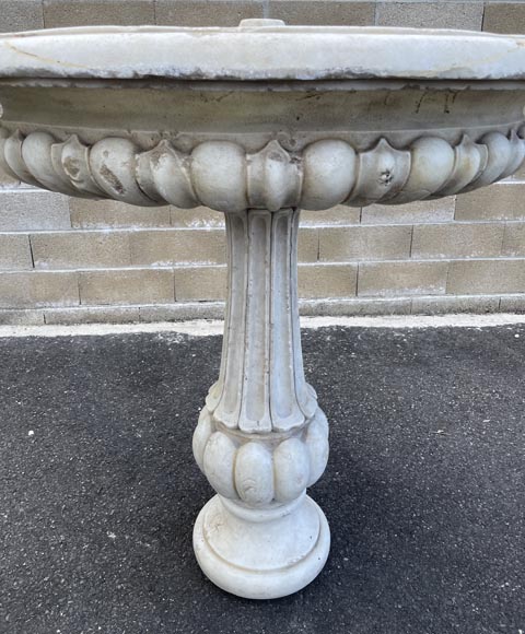 Central fountain in Carrara marble, godroon decors-1