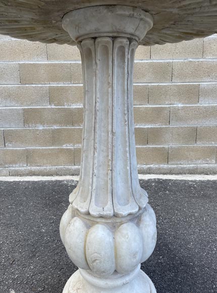 Central fountain in Carrara marble, godroon decors-5