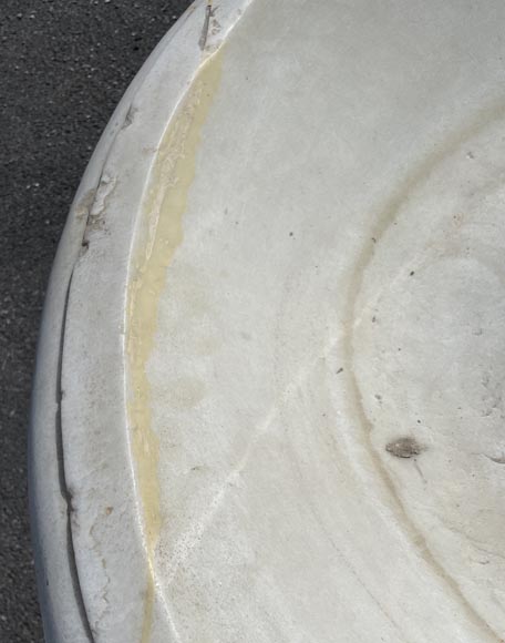 Central fountain in Carrara marble, godroon decors-7