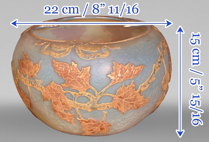 Daum Nancy — “Maple Leaves” Art Nouveau Acid-Etched Glass Vase-9