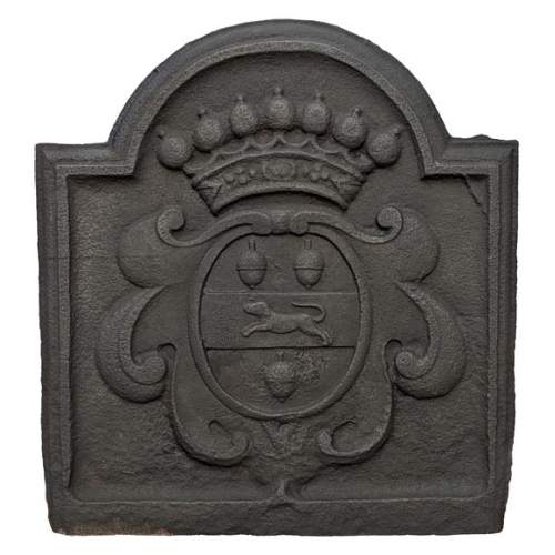 17th century fireback with the coat of arms of Jérôme de La Chasseigne