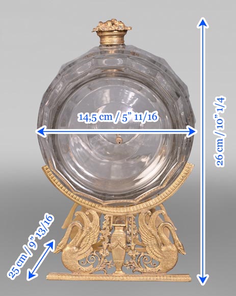 L’Escalier de Cristal (attributed to) Gilt-bronze liqueur barrel with its stand-9