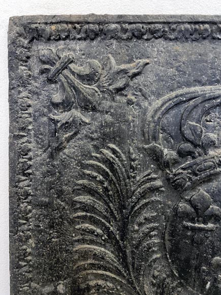 Royal fleur-de-lys fireback-3