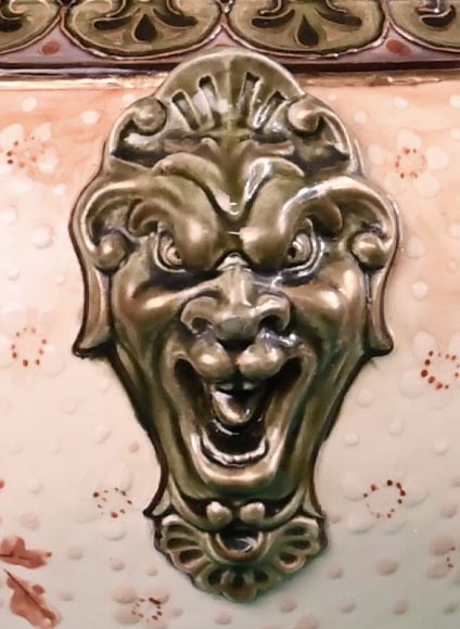 The Royal Macaw vase painted by Albert-Léon LEBARQUE and its original harness-4