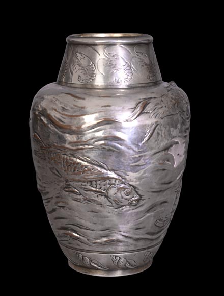 Ernest CARRIÈRE for CHRISTOFLE – Japonist Ovoid Vase “Seaweed and Fish” in Silvered Metal-1
