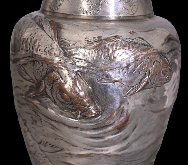 Ernest CARRIÈRE for CHRISTOFLE – Japonist Ovoid Vase “Seaweed and Fish” in Silvered Metal-3
