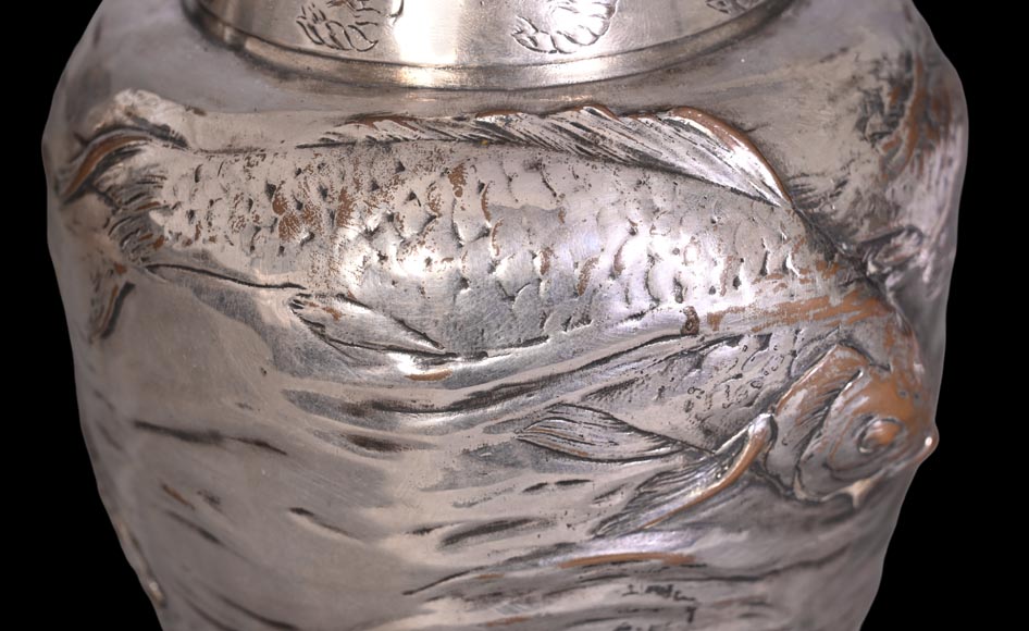 Ernest CARRIÈRE for CHRISTOFLE – Japonist Ovoid Vase “Seaweed and Fish” in Silvered Metal-4