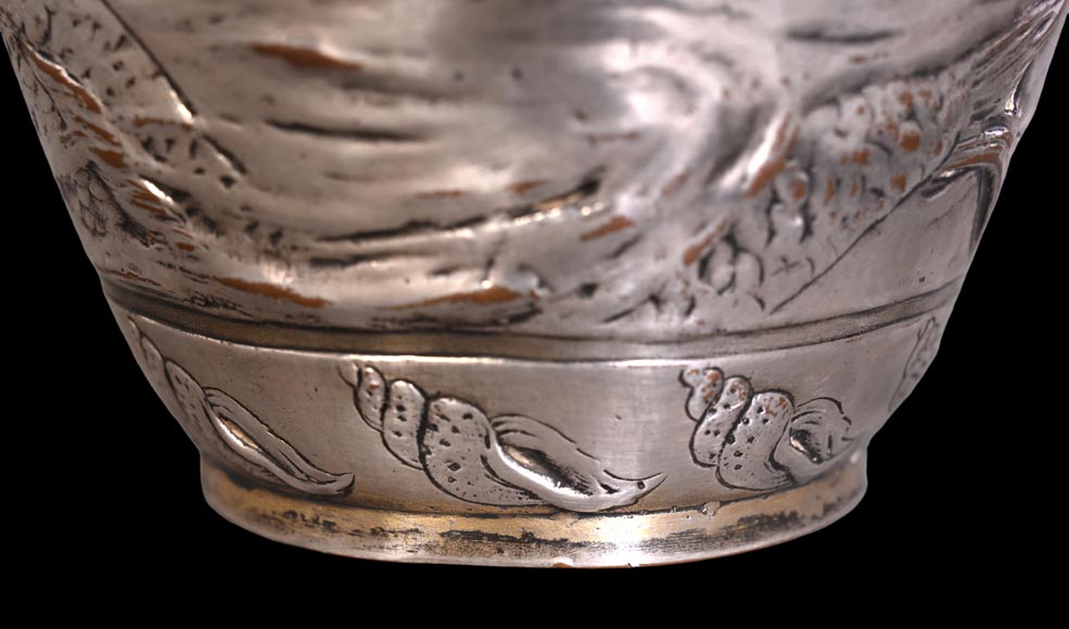 Ernest CARRIÈRE for CHRISTOFLE – Japonist Ovoid Vase “Seaweed and Fish” in Silvered Metal-6