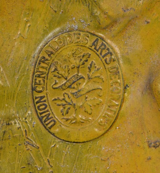 Union Centrale des Arts Décoratifs, decorative gilded bronze plaque in the form of a shield, featuring Winged Victory and trophies of arms Union Centrale des Arts Décoratifs, decorative gilded bronze plaque in the form of a shield, featuring Winged Victory and trophies of arms-11