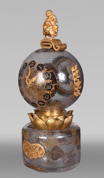 L’Escalier de CRISTAL, Japanese-style spherical clock in engraved crystal and polychrome enamels-1