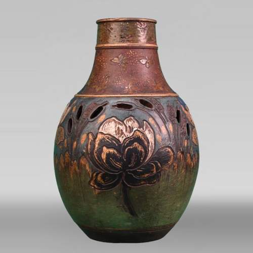 Ernest CHAPLET for the HAVILAND manufacture, Vase with aquatic plant decoration, circa 1880