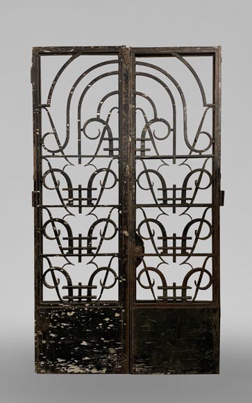 Double cast iron door with geometric decoration-0