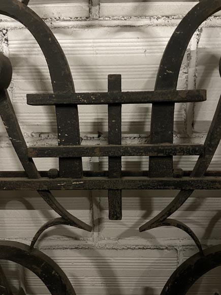 Double cast iron door with geometric decoration-6