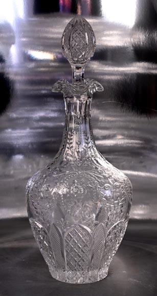 Pair of Engraved Crystal Wine Decanters, Cristallerie de Saint-Louis-3