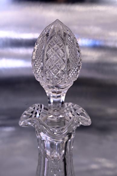 Pair of Engraved Crystal Wine Decanters, Cristallerie de Saint-Louis-4