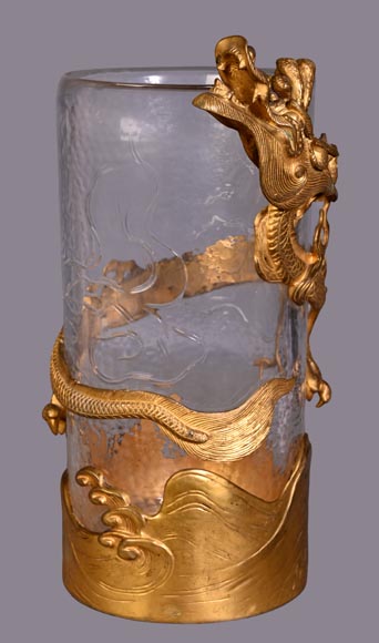 L’Escalier de Cristal (attributed to), a cylindrical Japanese-style vase in crystal and gilt bronze-1