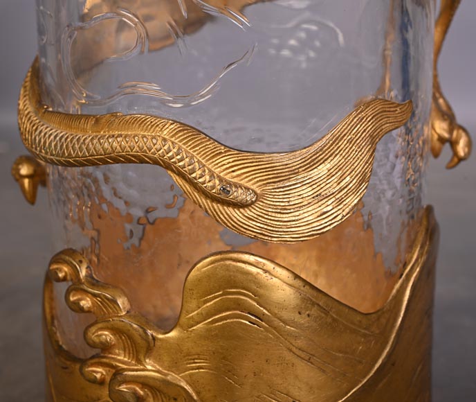 L’Escalier de Cristal (attributed to), a cylindrical Japanese-style vase in crystal and gilt bronze-4