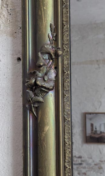 Louis XV style trumeau adorned with a palmette in gilded paint-3