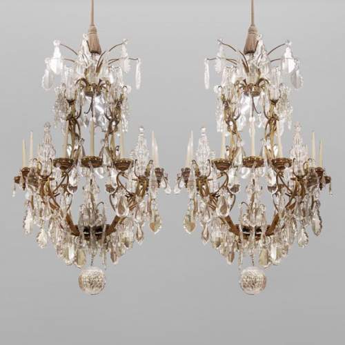 Pair of modern crystal chandeliers, Versailles models