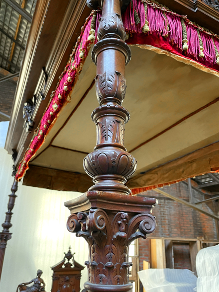 Jean-Paul MAZAROS (1823-1900), Neo-Renaissance four-poster bed in carved walnut-6
