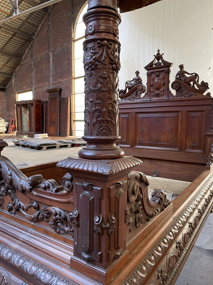 Jean-Paul MAZAROS (1823-1900), Neo-Renaissance four-poster bed in carved walnut-7