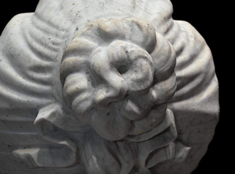 Pair of Sculpted Carrara Marble Sphinxes, 19th Century-10