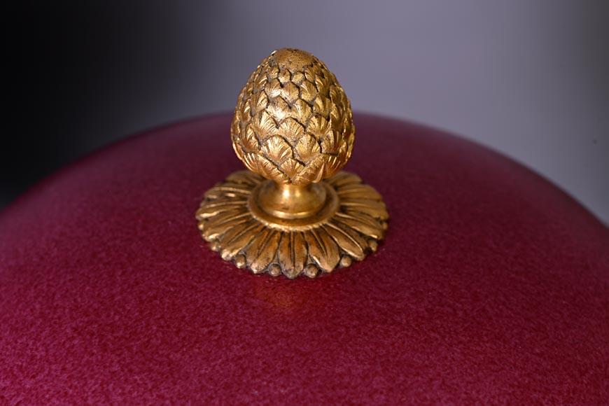 Escalier de CRISTAL (in the spirit of), Pair of pink porcelain potpourris, 19th century-4