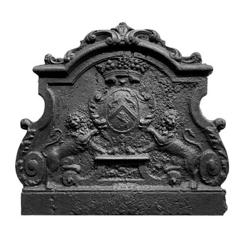 Fireback bearing a coat of arms and decorated with lions