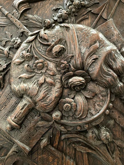 Carved and painted wooden overmantel mirror with a pastoral music trophy, in the Louis XV style, 19th century Carved and painted wooden overmantel mirror with a pastoral music trophy, in the Louis XV style, 19th century-2