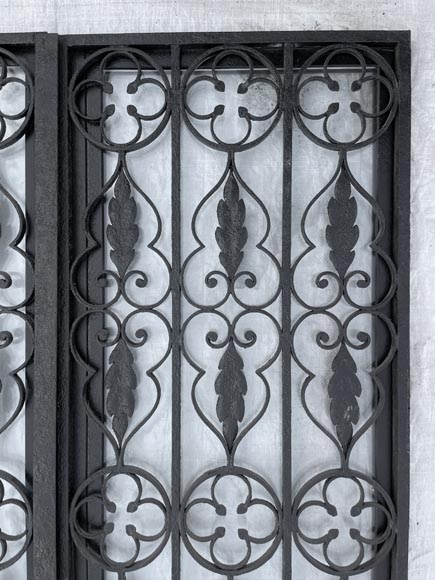 Napoleon III period openwork wrought-iron double door with its frame.-1