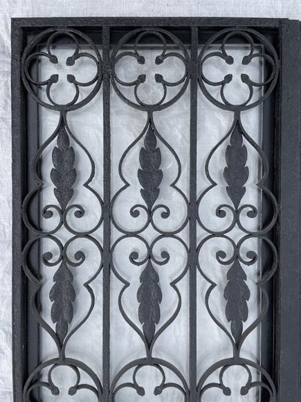 Napoleon III period openwork wrought-iron double door with its frame.-2